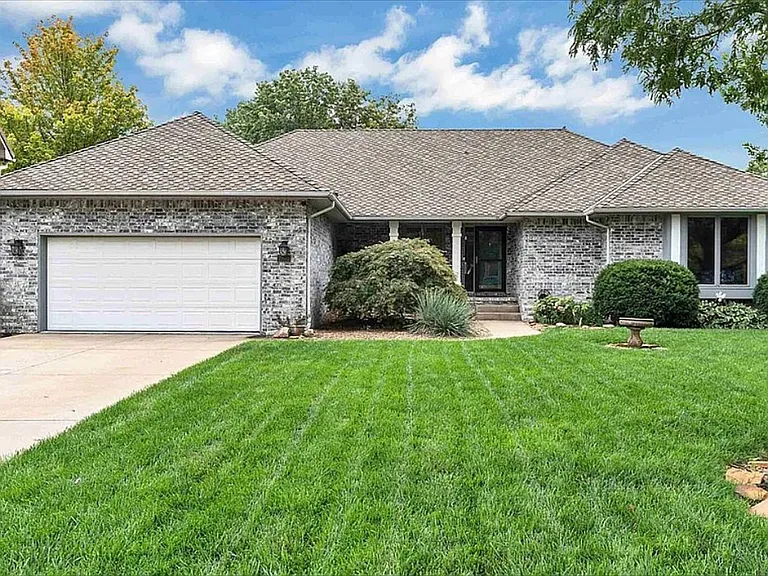 7805 W Quail Run Cir — Photo 1
