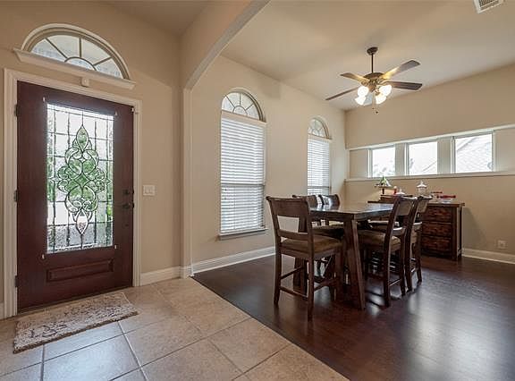 4th image of 1926 Bay Laurel Dr