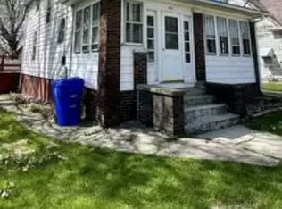 421 E 8th St, Kewanee, IL 61443