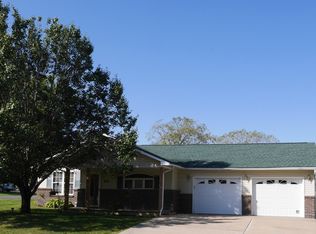805 Holman Rd, Moberly, MO 65270