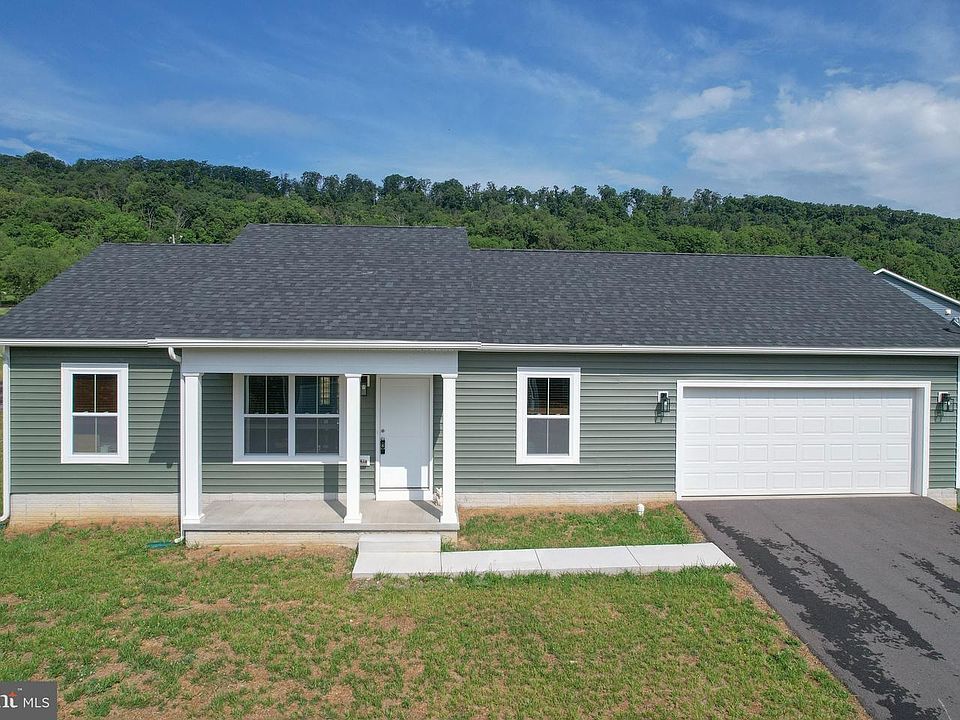 1st image of 147 Greg Dr