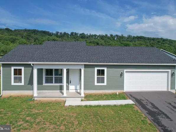 147 Greg Dr, Berkeley Springs, WV 25411
