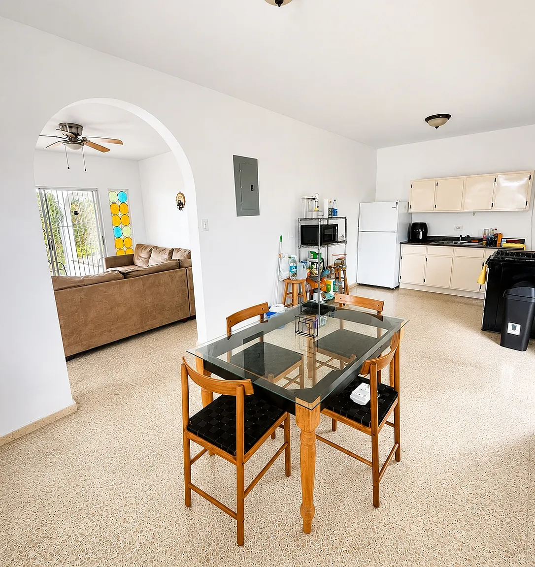 3 bed, 3.0 bath, 1800 sqft, $1,400 — Photo 3