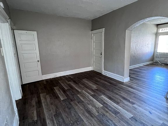 5th image of 4406 Alaska Ave #1
