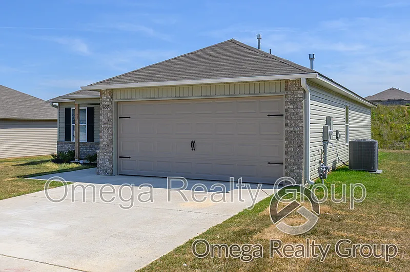 Building Photo - 633 Kylnes Dr