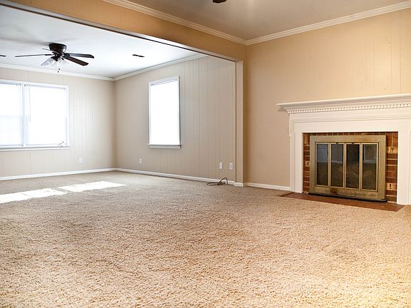 Family Room/Den/Great Room