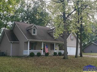 4580 Oakshire Ln, Terre Haute, IN 47802