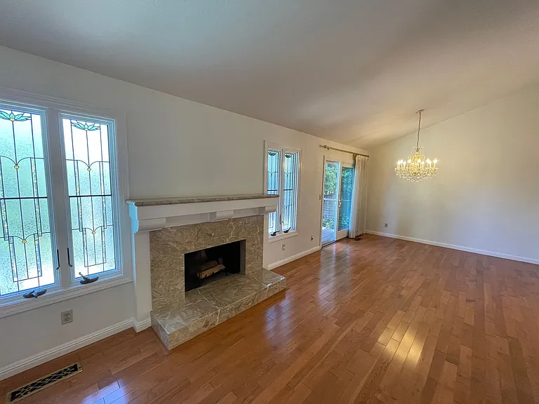 10434 Alicia Ct — Photo 4