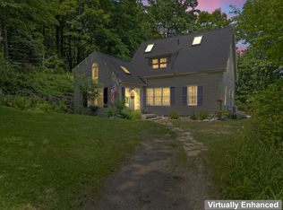 33 Greenville St, Hallowell, ME 04347