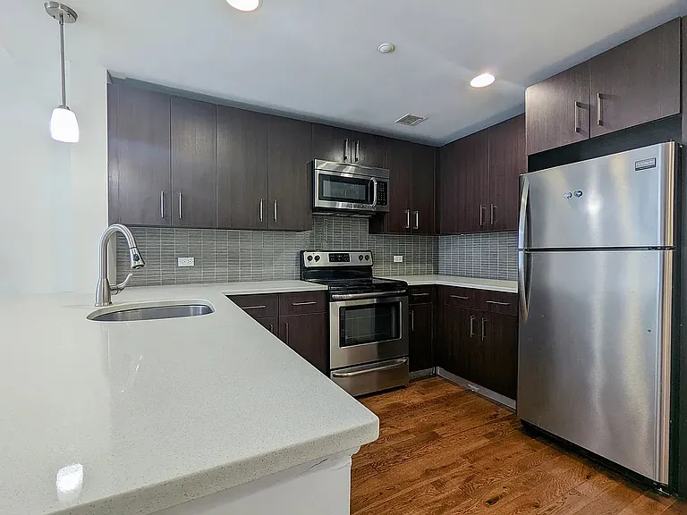 260 W 26th St #2F — Photo 5