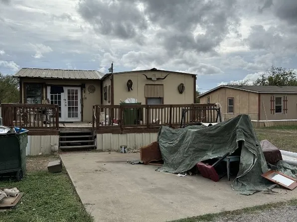 905 SW 17th St, Mineral Wells, TX 76067