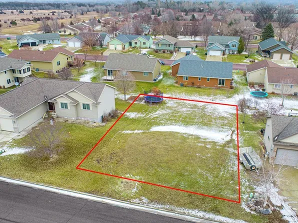 1904 Boulder St, Saint Peter, MN 56082