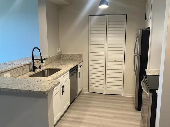 1200 Scotia Dr APT 106, Hypoluxo, FL 33462