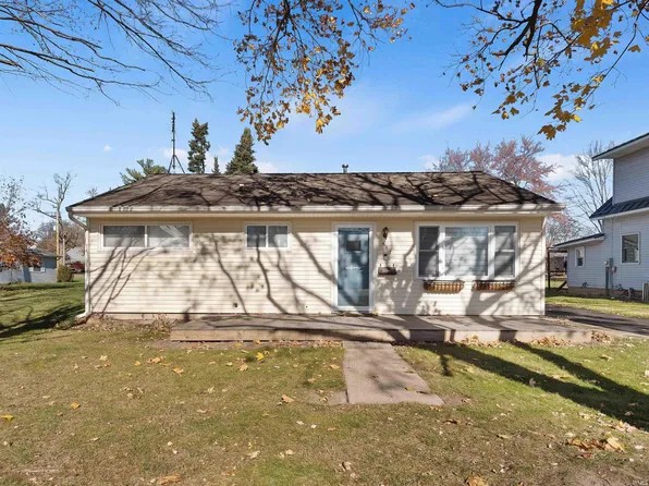 407 W 1st St, Milford, IN 46542