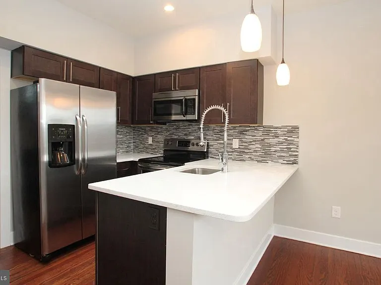400 S 45th St #1B — Photo 5