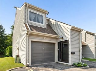 337 Kingswood Dr #20, Kitchener, ON N2E 1X5