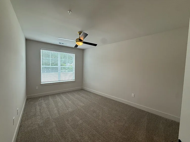 District on the Etowah Apartments — Photo 524