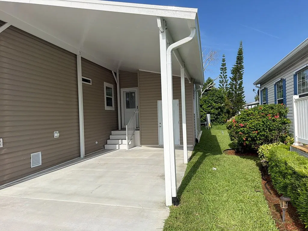 3 bed, 2.0 bath, 1042 sqft, $1,499 — Photo 3