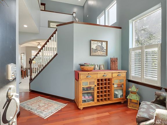 4th image of 8501 185th Avenue Pl E
