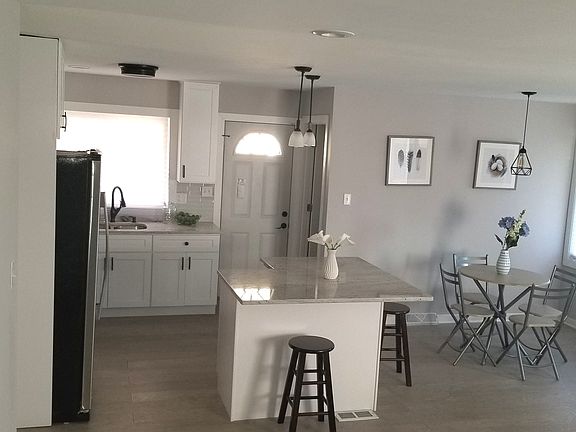 5th image of 3321 Wilcox Ave
