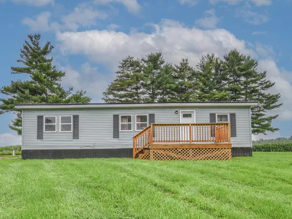 8820 S Lake Pleasant Rd, Hillsdale, MI 49242