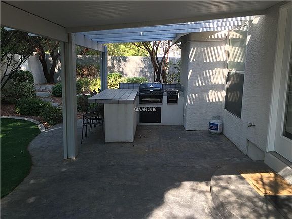 3rd image of 7901 Autumn Gate Ave