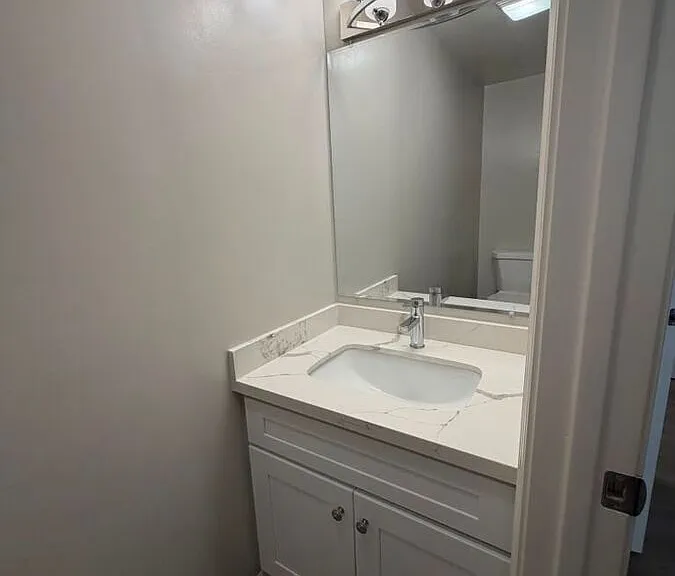 300 Warren Ave #2 — Photo 23