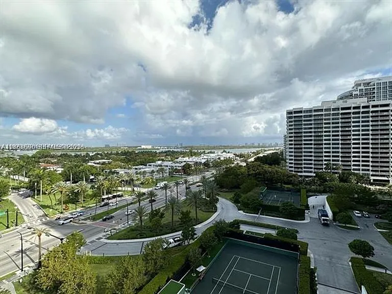 10185 Collins Avenue Cu #1103 — Photo 5