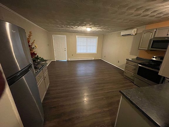 4th image of 980 Jefferson Ave #3