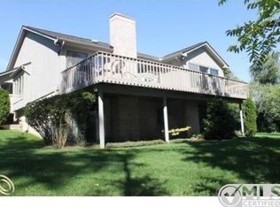 2215 Cameo Lake Dr, Bloomfield Hills, MI
