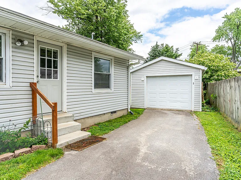 649 Mitchell Ave — Photo 28