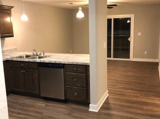 1098 Mace Rd APT 32, Osage Beach, MO 65065