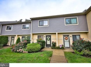 72 Ash Stoker Ln, Horsham, PA 19044