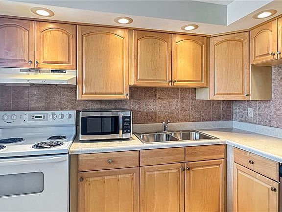 5th image of 2304 S Cypress Bend Drive #714