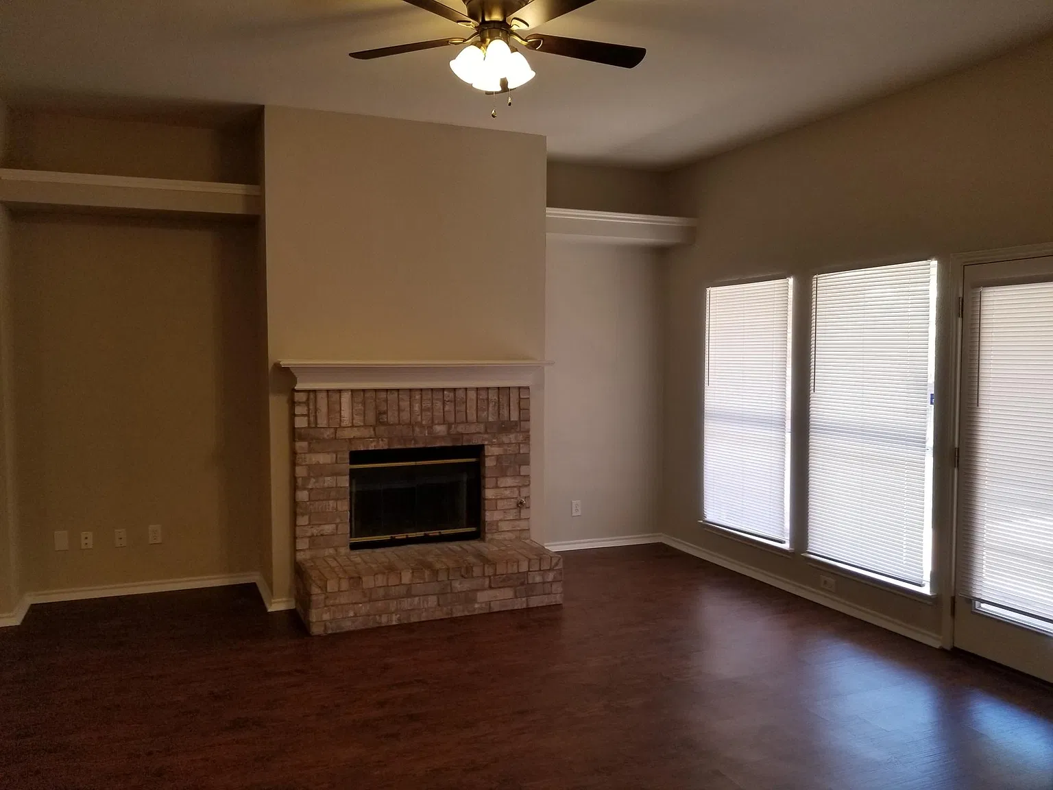 5598 Carrington Dr — Photo 4