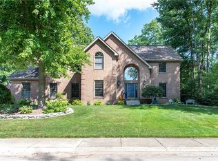 949 Baywood Ct, Columbus, IN 47201