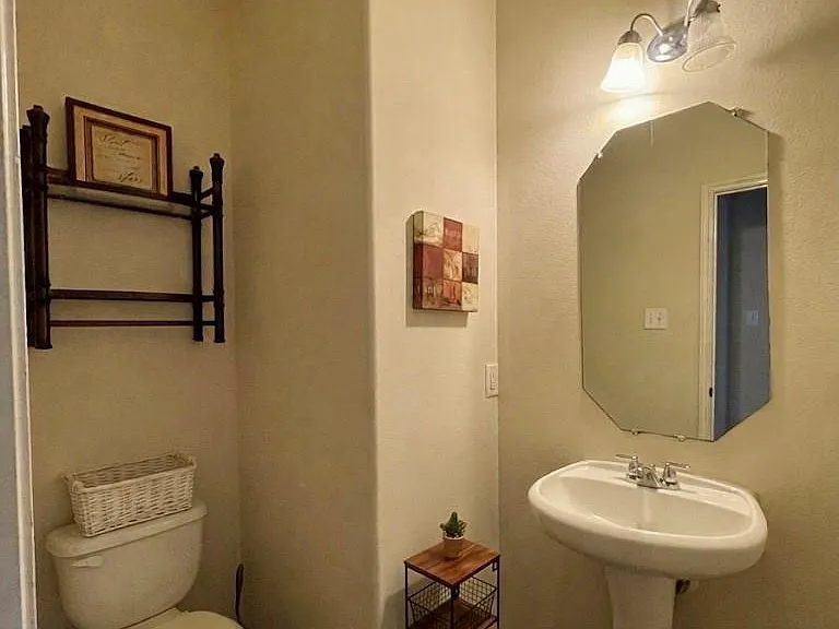 931 N Sky Dr — Photo 14
