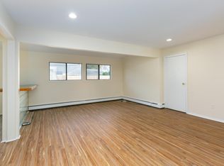 101 Rim Ln FLOOR 1, Hicksville, NY 11801