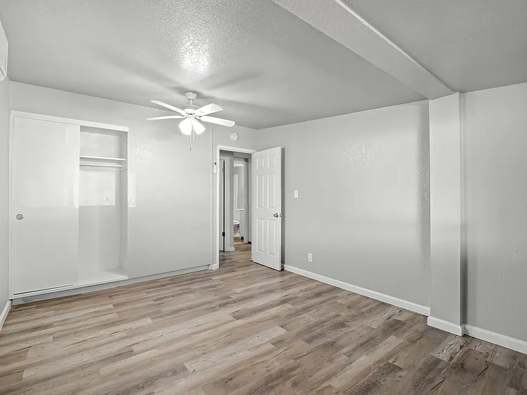 221 K St — Photo 14