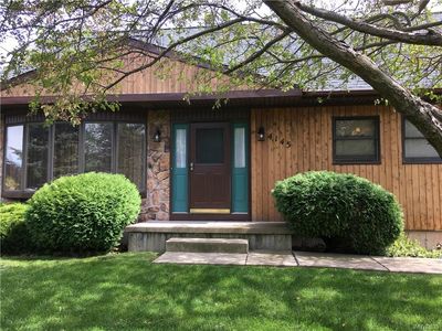 4145 Calkins Rd, Youngstown, NY, 14174