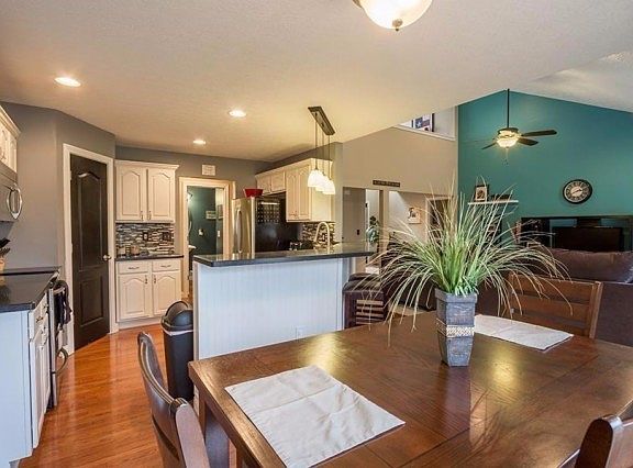 5th image of 2704 Bentwood Dr