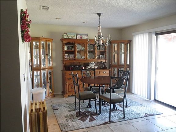 4th image of 15590 Tamarack Dr