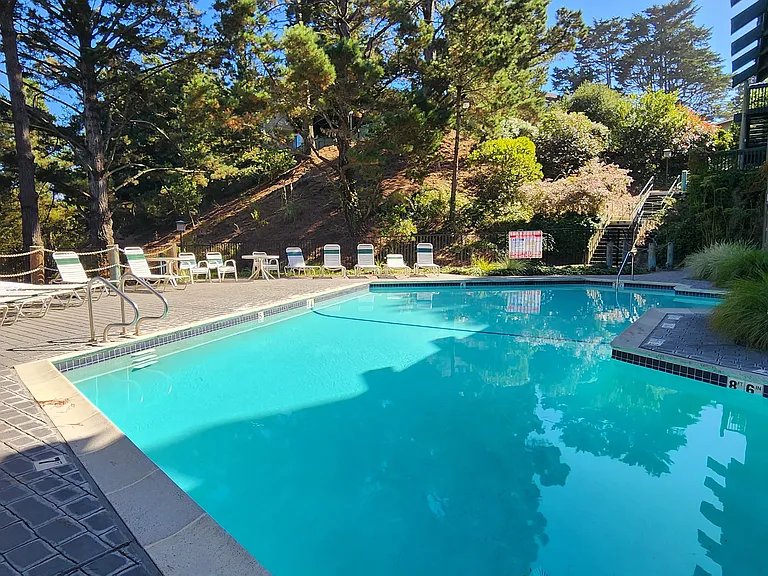 Mandarin Dr — Photo 23