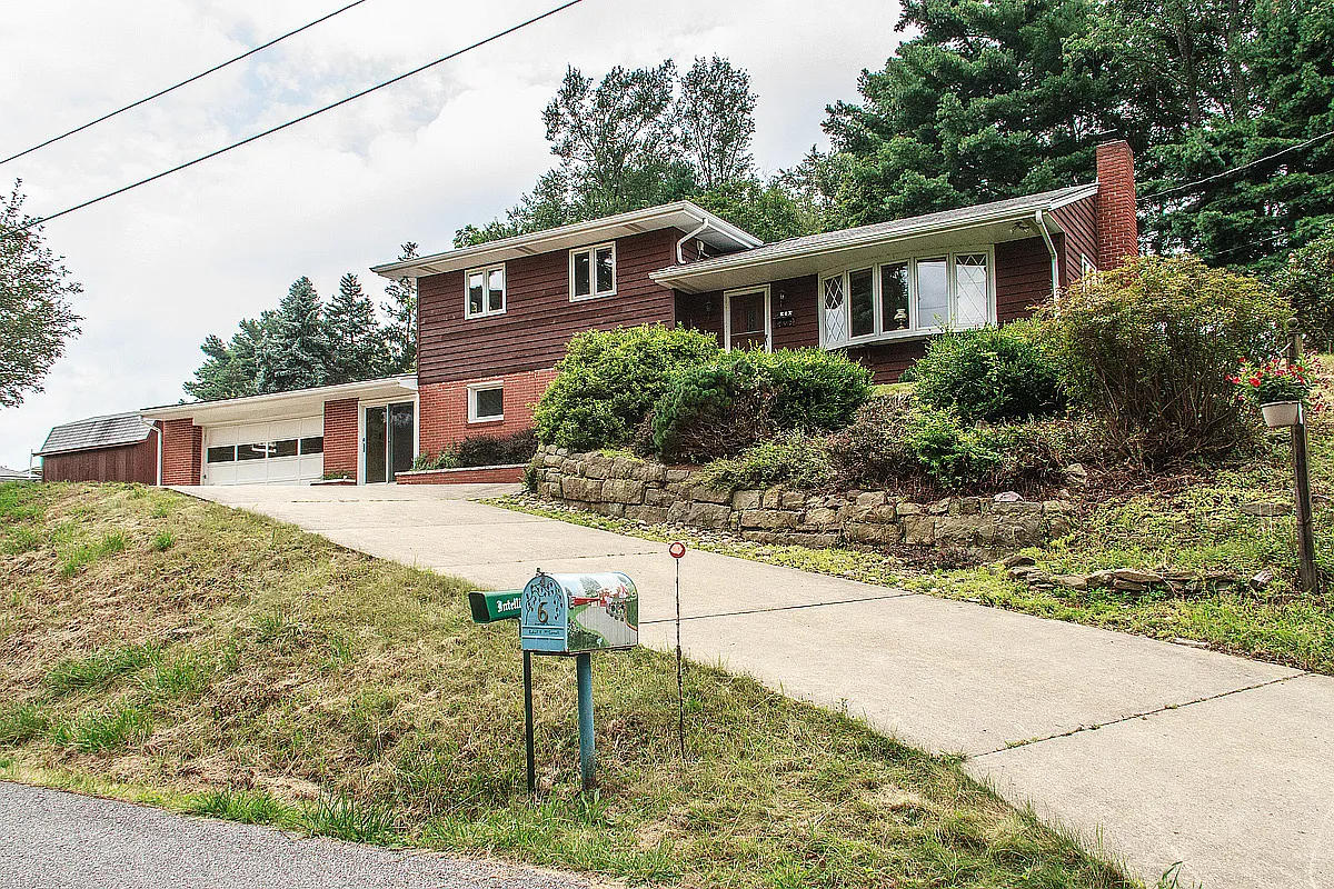 6 Herman Ave photo 1