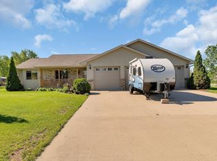 627 5th St NW, Richmond, MN 56368
