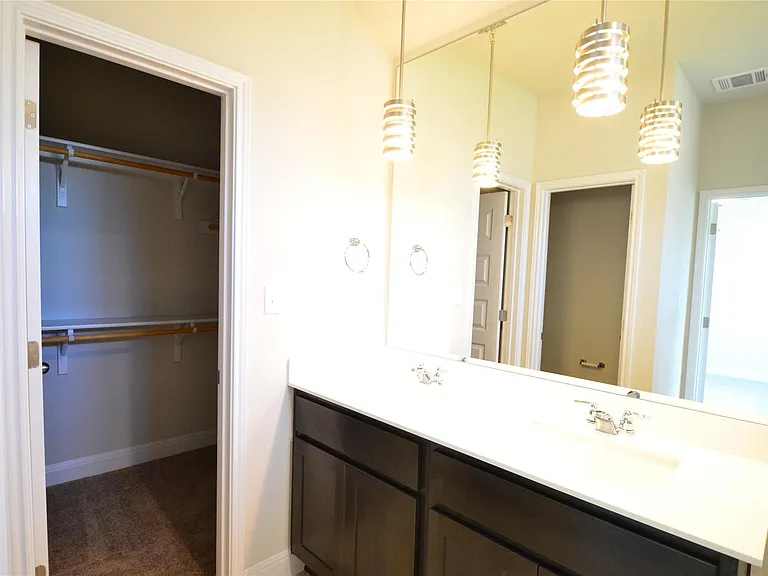3477 Pauling Loop — Photo 7