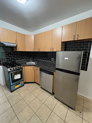 Rented by City Connections Realty | media 5