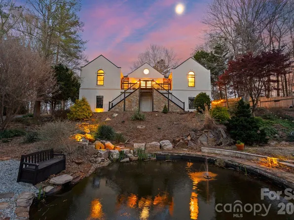 214 Ridgeway Dr, Taylorsville, NC 28681