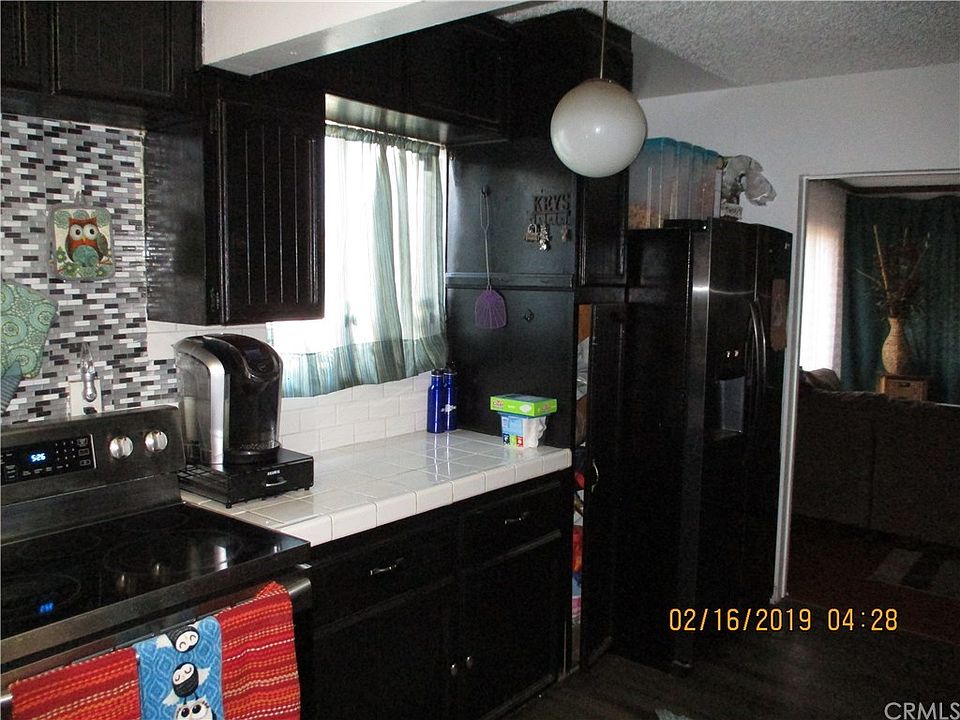 1st image of 842 E 103rd Pl