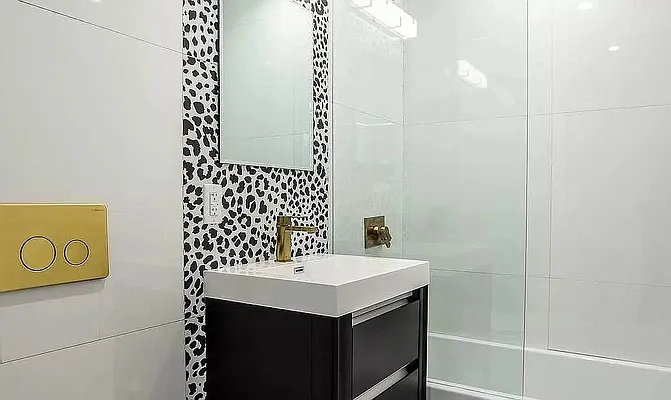 Rented by EXR | media 22